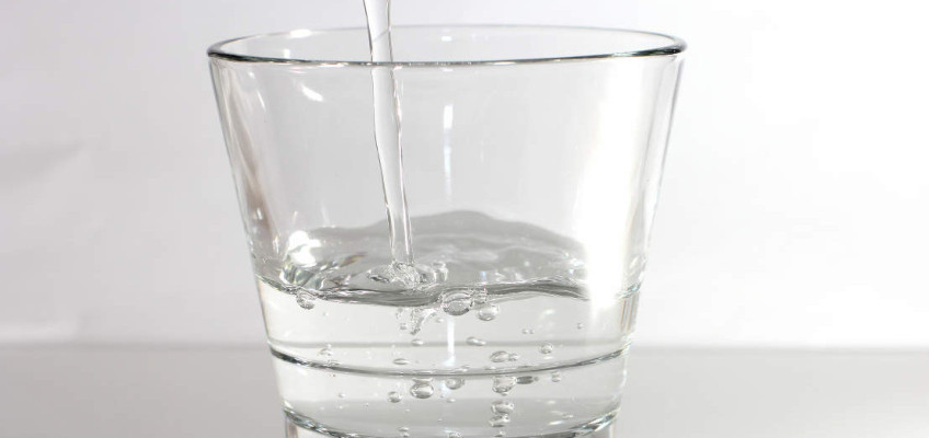 Lékaři upozorňují: Hlídejte si pitný režim, hydratace je důležitá i v zimě