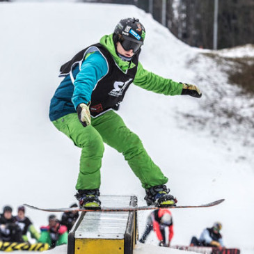 Na šumavském Špičáku v sobotu vyvrcholí šestidílná tour snowboardových happeningů Just Ride!