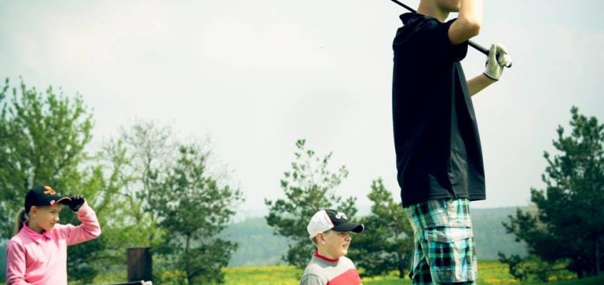 Buďte parťákem 400 dětem v roce 2016 a U. S. Kids Golf Tour