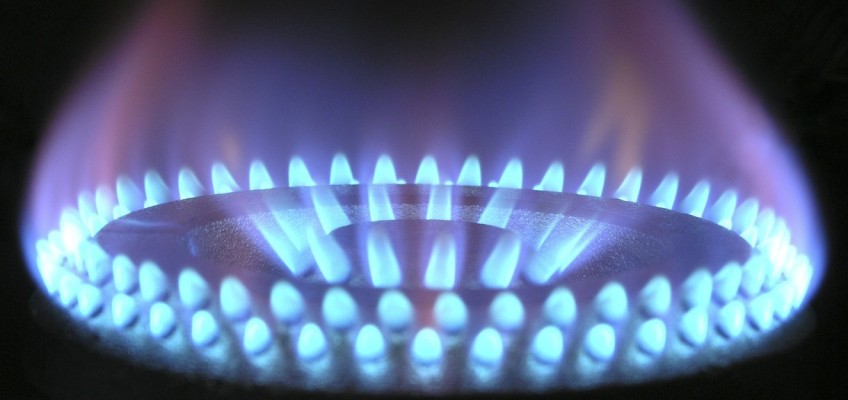 Změně dodavatele energií se většina Čechů brání, ušetřit tak přitom lze několik tisíc ročně