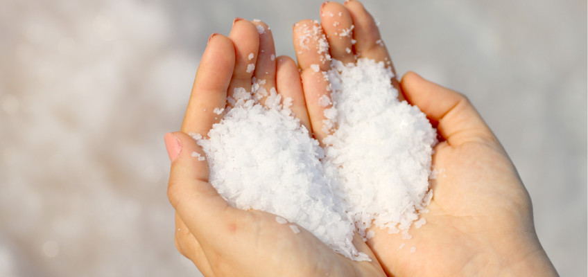 4 blahodárné účinky soli z Mrtvého moře