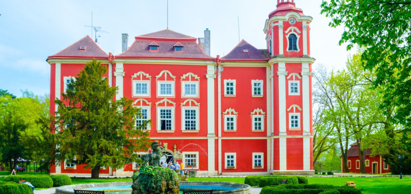 Přijměte pozvání na pohádkový food festival ve středověkých kulisách. Zabaví se nejen děti