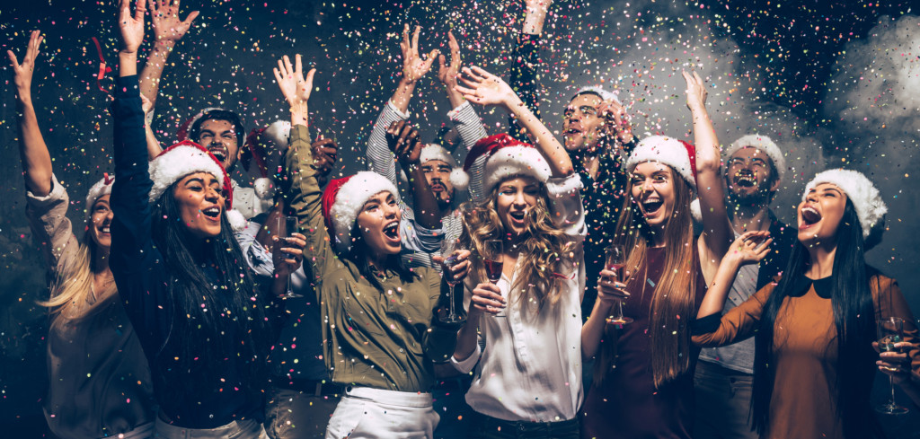 Vánoční večírek je nejen zábava, ale také skvělá příležitost, jak poznat svůj tým Creative Commons (shutterstock.com)