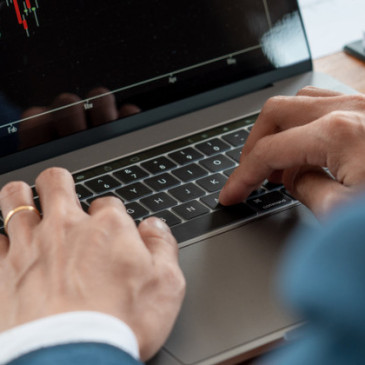 Jak se vyrovnat s turbulentním obdobím na finančních trzích