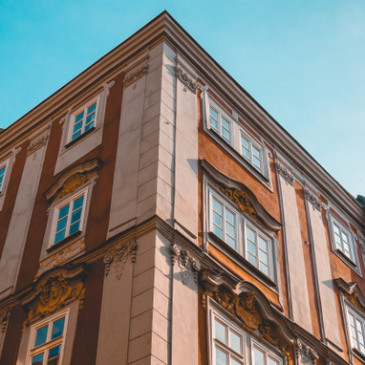 Jak koronavirus proměnil zájem o investice. Nemovitosti jsou stále sázkou na jistotu
