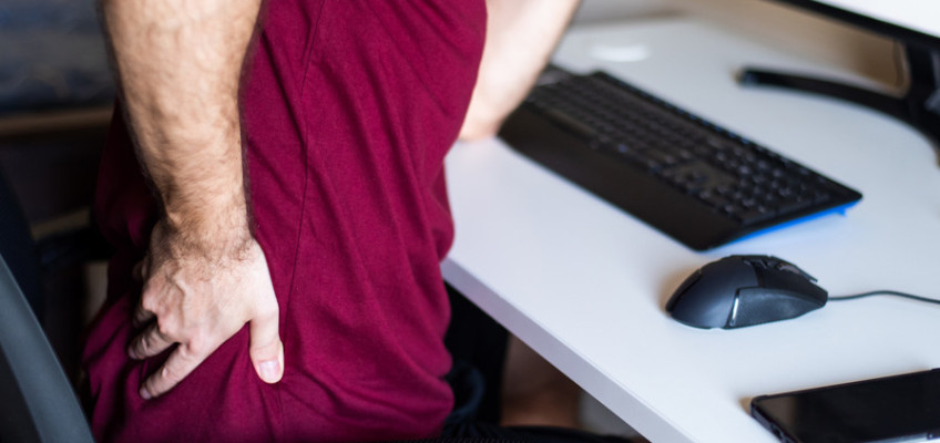 Platíte za home office bolavými zády? Přečtěte si, jak se tomuto problému vyhnout