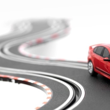 Autodráhy pro děti stále patří mezi nejvděčnější hračky