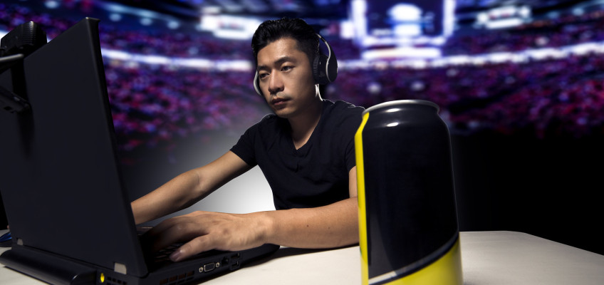 E-sport už dávno není jen pro počítačové geeky. Roste jeho sledovanost i hodnota