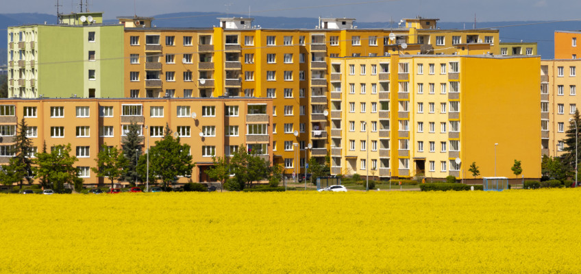 Ceny nemovitostí, práce nebo občanská vybavenost. Co je pro Čechy nejdůležitější?