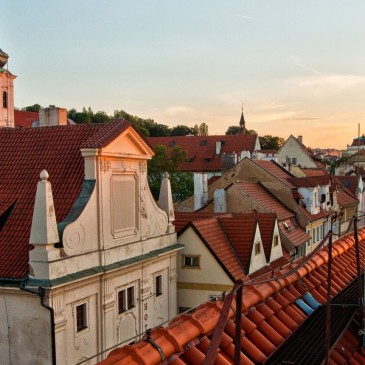 Na trhu chybí nemovitosti, ceny dále zdražují. Trend nájemního bydlení je na vzestupu