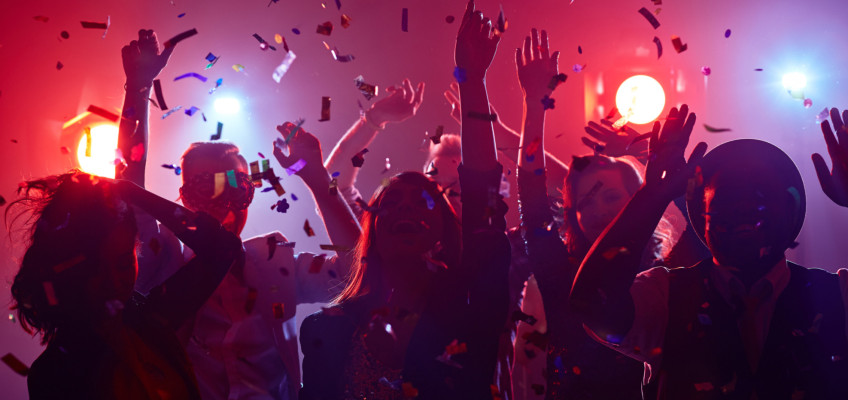 Firemní teambuilding, na který zaměstnanci jen tak nezapomenou? Jedině v party vlaku!