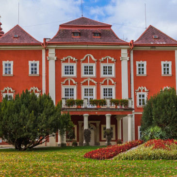 Prožijte sychravý podzim v teple u otevřeného ohně. Originální zážitek vám k tomu naservírují v Dětenicích