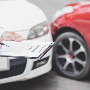 Havarijní pojištění u aut starších pěti let je třeba důkladně promyslet