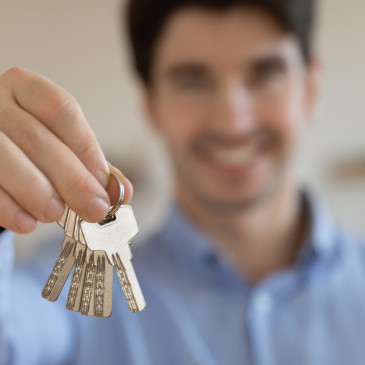 Nespolehliví nájemníci jsou pro majitele nemovitostí jako černá díra na peníze