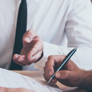 I mistr tesař se někdy utne. Pro klidné spaní zvažte pojištění odpovědnosti