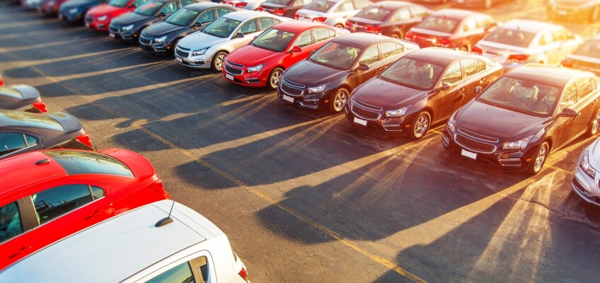 Kupujete ojeté auto? Dejte si pozor na bourané kusy