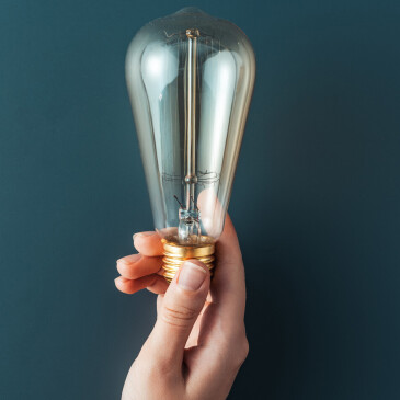 Ceny energií padají, spotřebitelé se zajímají o nové dodavatele