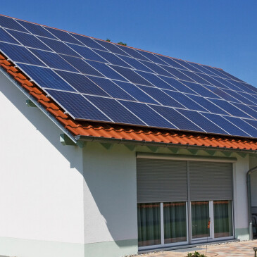 Solární panely nestačí. Důležité je, jak s nimi pracujete