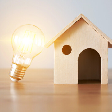 Kolik elektřiny doma spotřebujete zbytečně? A jak to změnit?