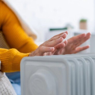 Jak topit chytře a neplatit víc, než je nutné. Praktické tipy pro zimní sezónu